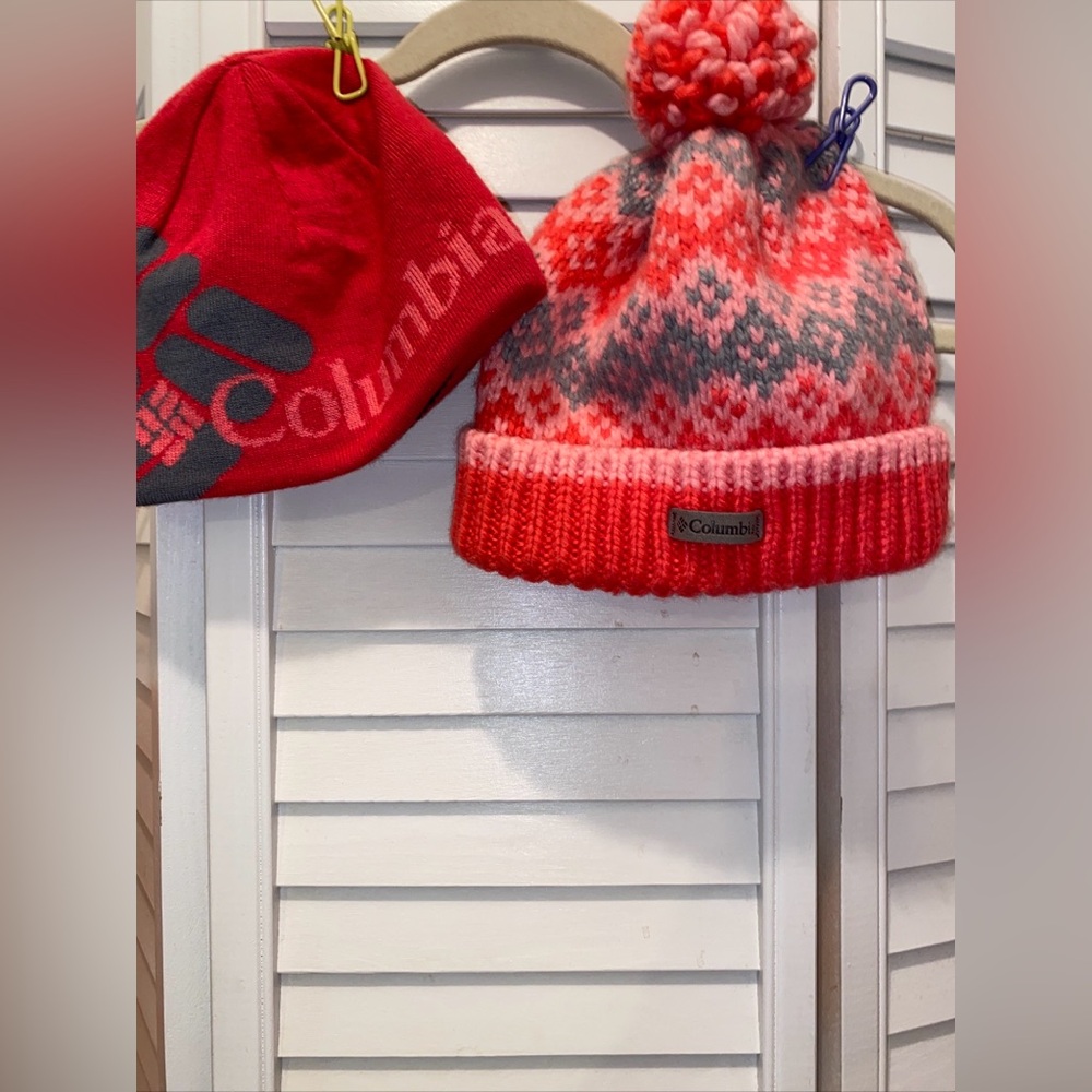 COLUMBIA Girls (2) “PomPom Knit Fleece Lined & Logo Beanie” Size O/S Pink EUC